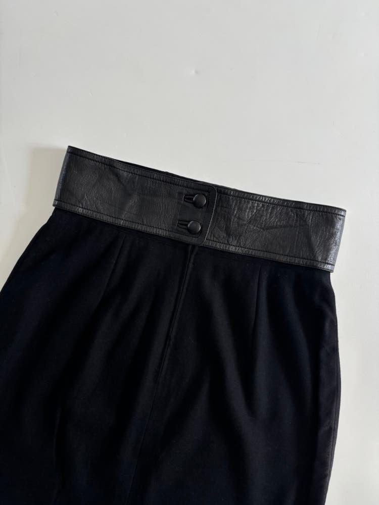 Gucci 구찌 블랙 가죽 미니 스커트 8