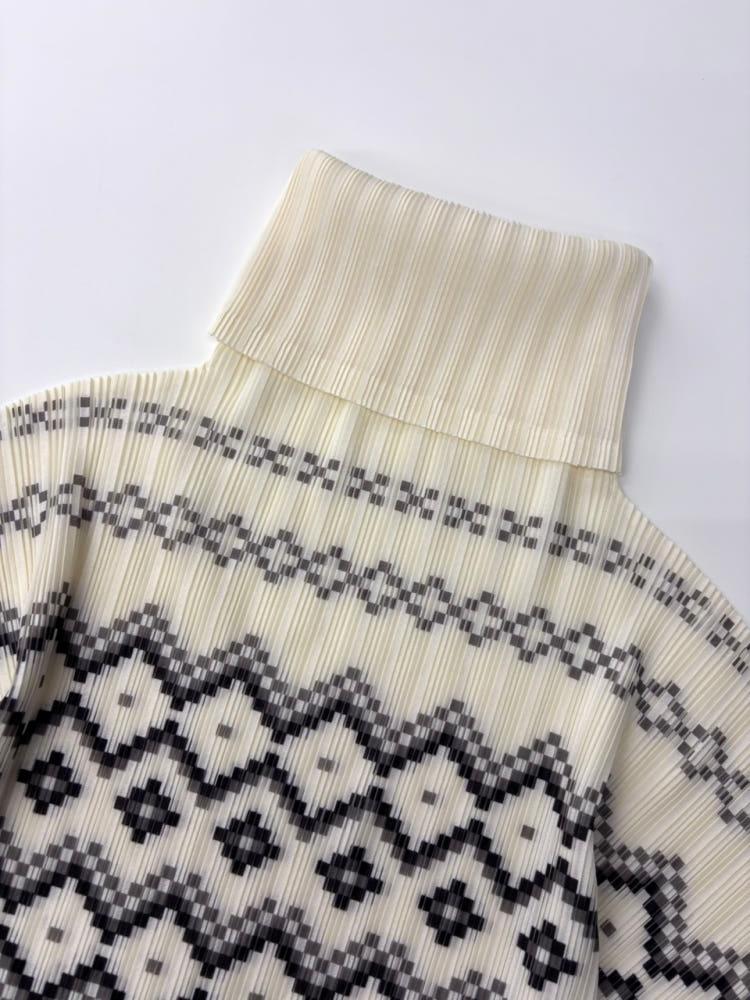 Pleats Please 플리츠플리즈 터틀넥 도트 패턴 블라우스 8