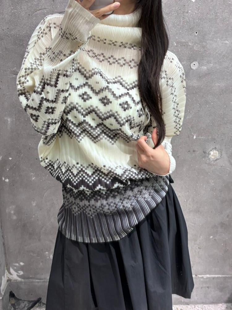 Pleats Please 플리츠플리즈 터틀넥 도트 패턴 블라우스 5