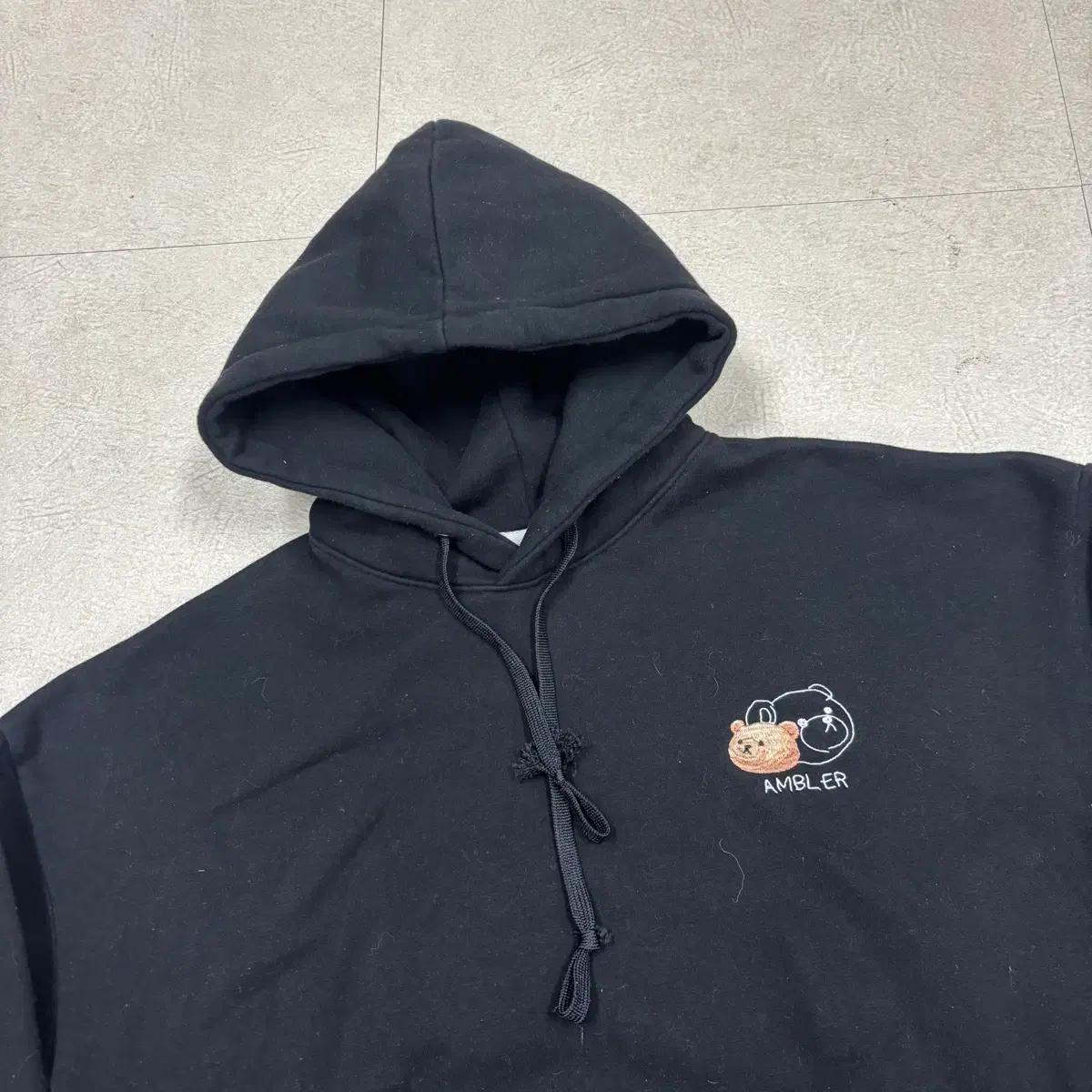 앰블러 베어 로고 후드티 3