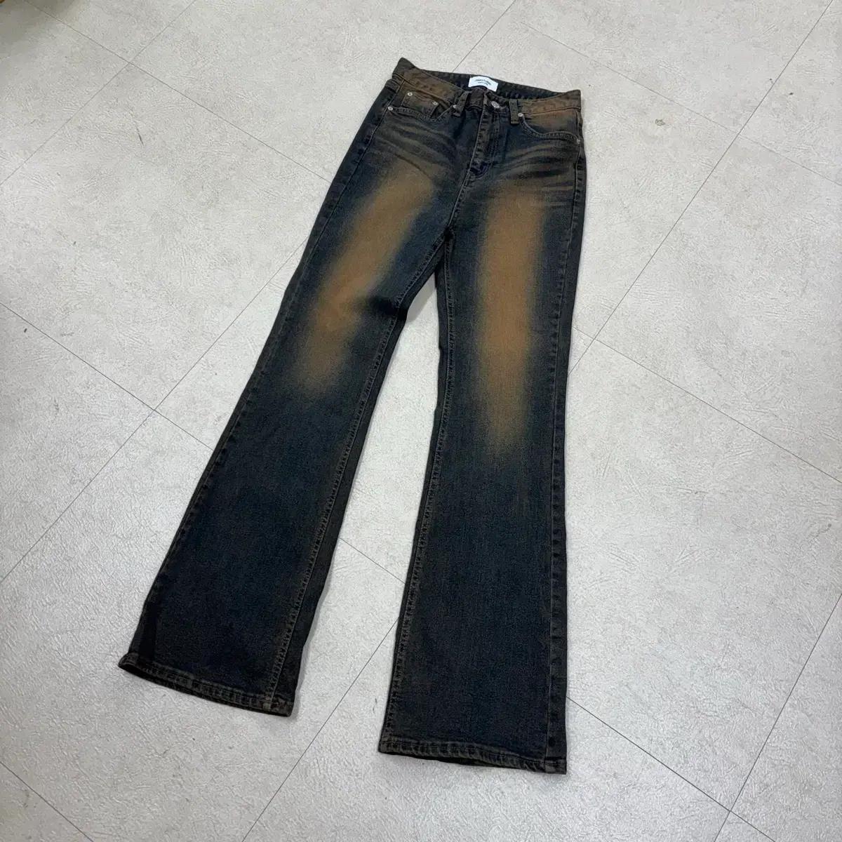 빈티지 워싱 부츠컷 데님 팬츠 2