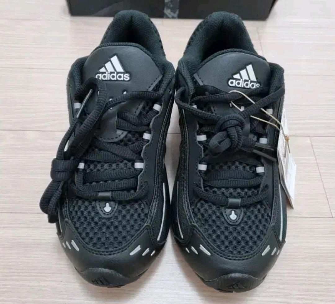 아디다스 메가라이드 O1  JH7925 - 225 4
