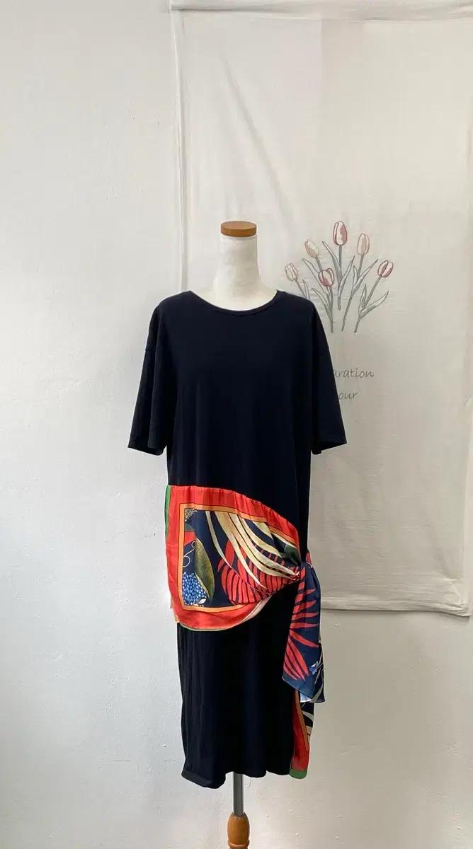 자라(Zara) 블랙 미디 원피스 스카프 디테일 2