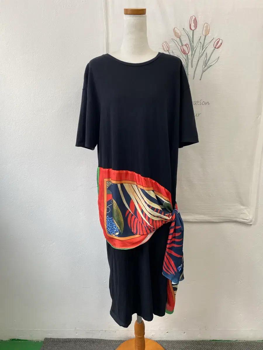 자라(Zara) 블랙 미디 원피스 스카프 디테일 3