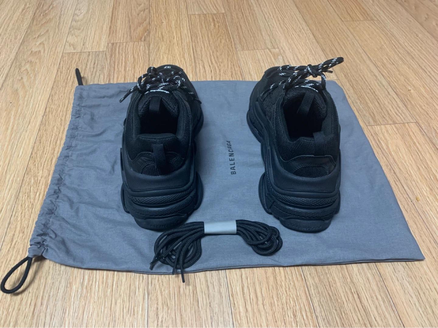 발렌시아가 트리플S 블랙 37 5