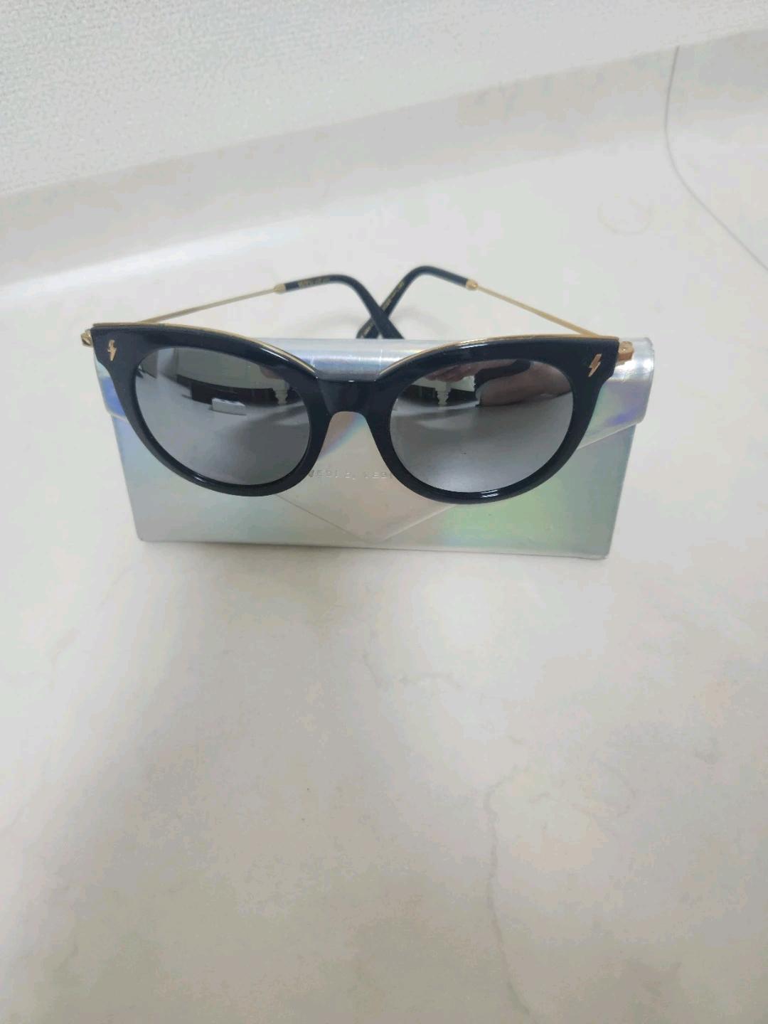 베디베로 선글라스 블랙 캣츠아이