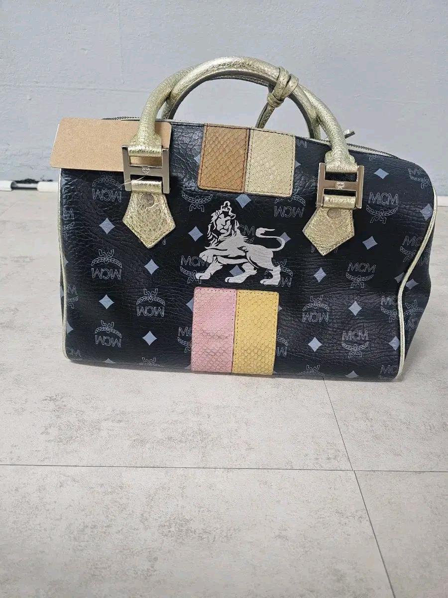 MCM 사자 프린팅 보스턴백 네이비 4
