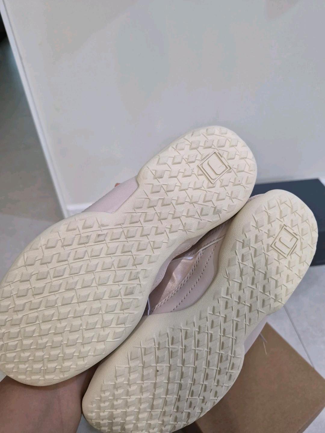 택달린 새상품))휠라 글리오 핑크 235 3