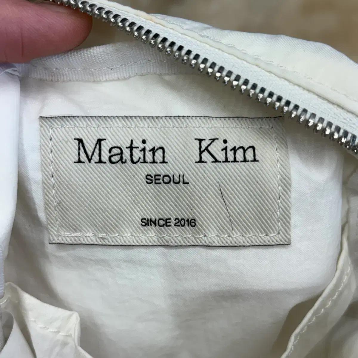 F 마뗑킴 화이트 카고 크로스 미니백 6