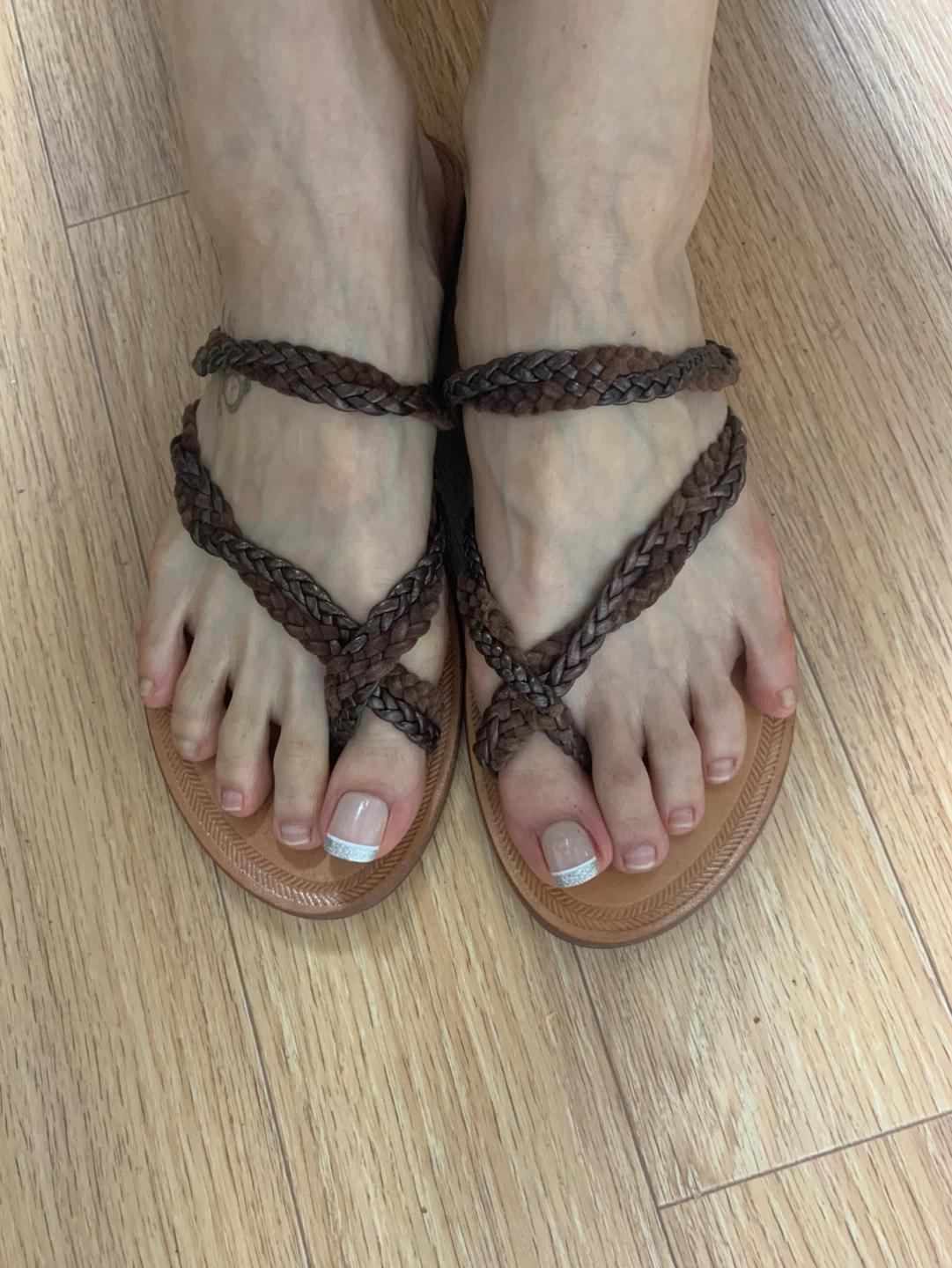 브라운 꼬임 스트랩 샌들  3
