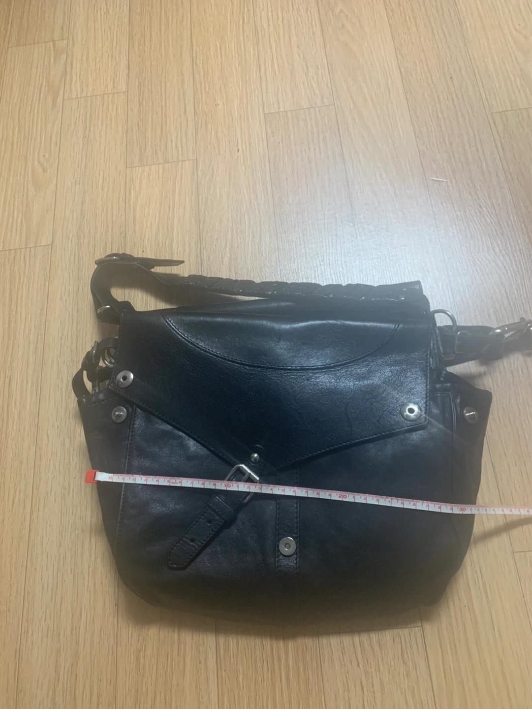 타쿤 블랙 레더 숄더백 4