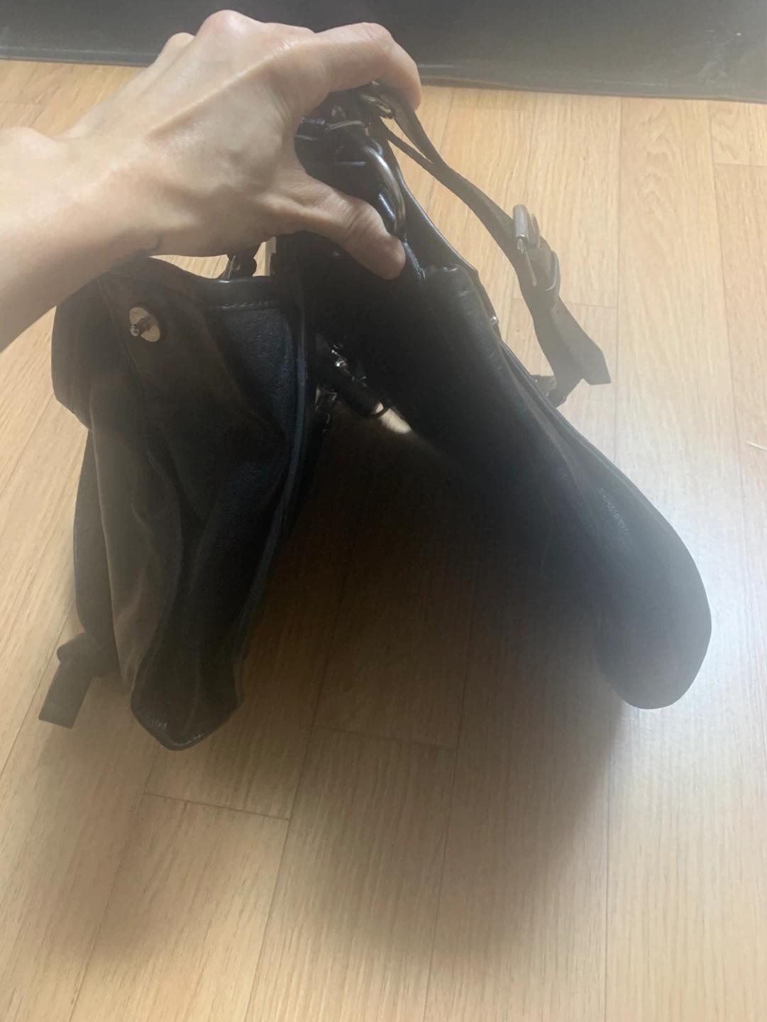타쿤 블랙 레더 숄더백 3
