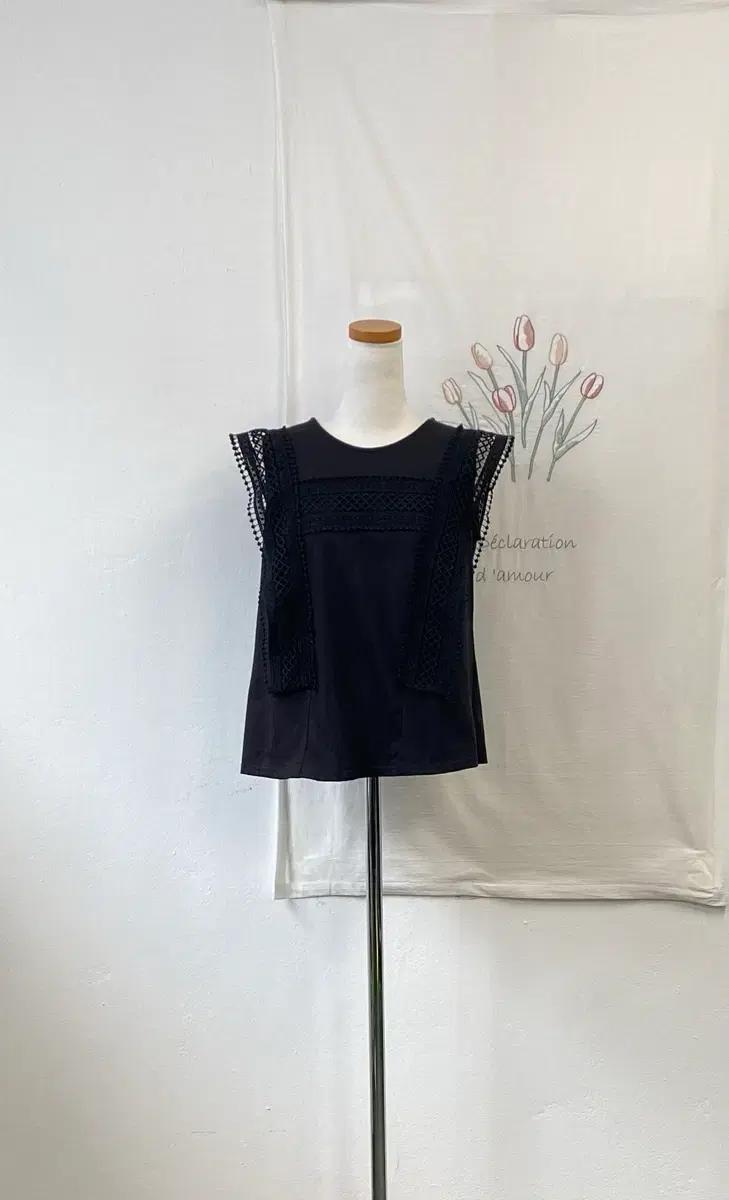 블랙 레이스 장식 민소매 블라우스 316 2