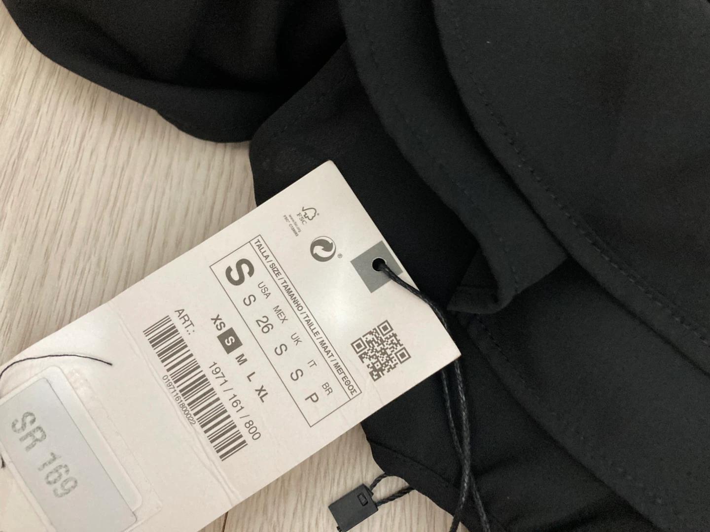 (새상품) ZARA 블랙 프릴 레이스 민소매 블라우스 S 4