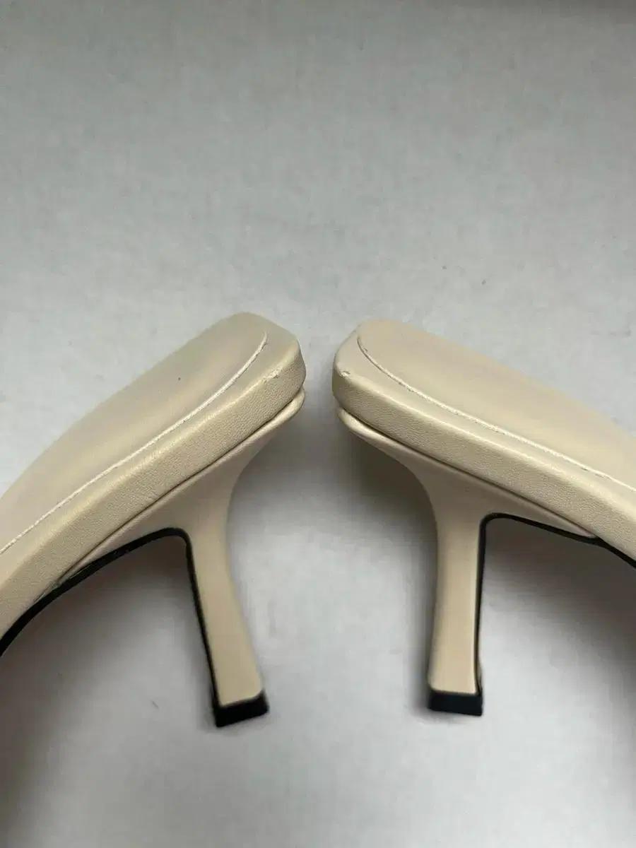 #755 스퀘어토 7cm 스틸레토 샌들 235 베이지 11