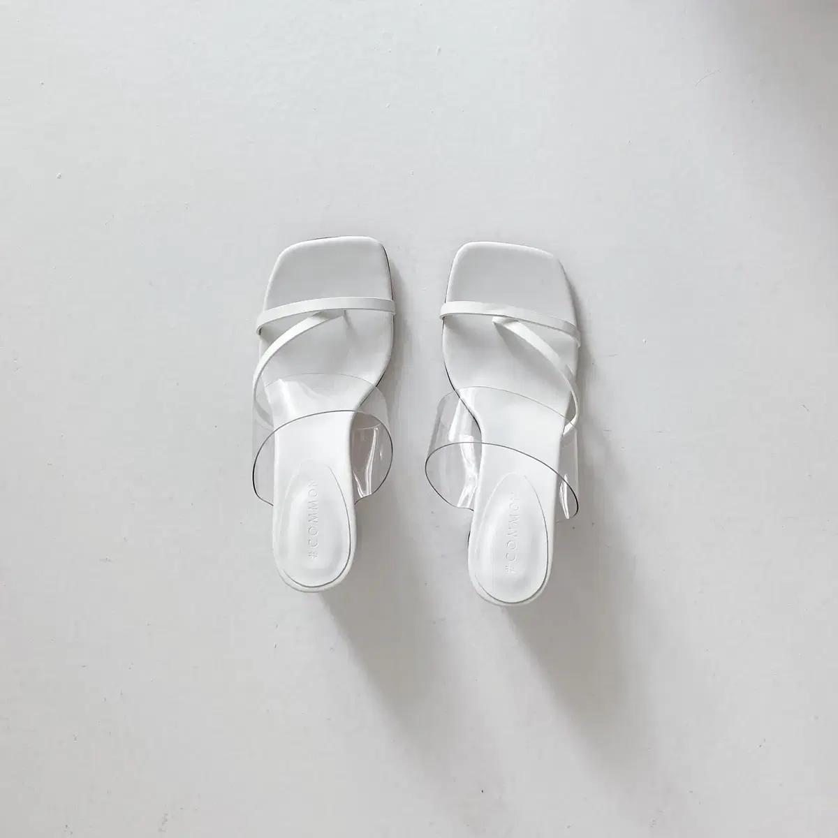 #세일 9132 원형청키굽 8cm 사선투명 스틸레토 250 화이트 4