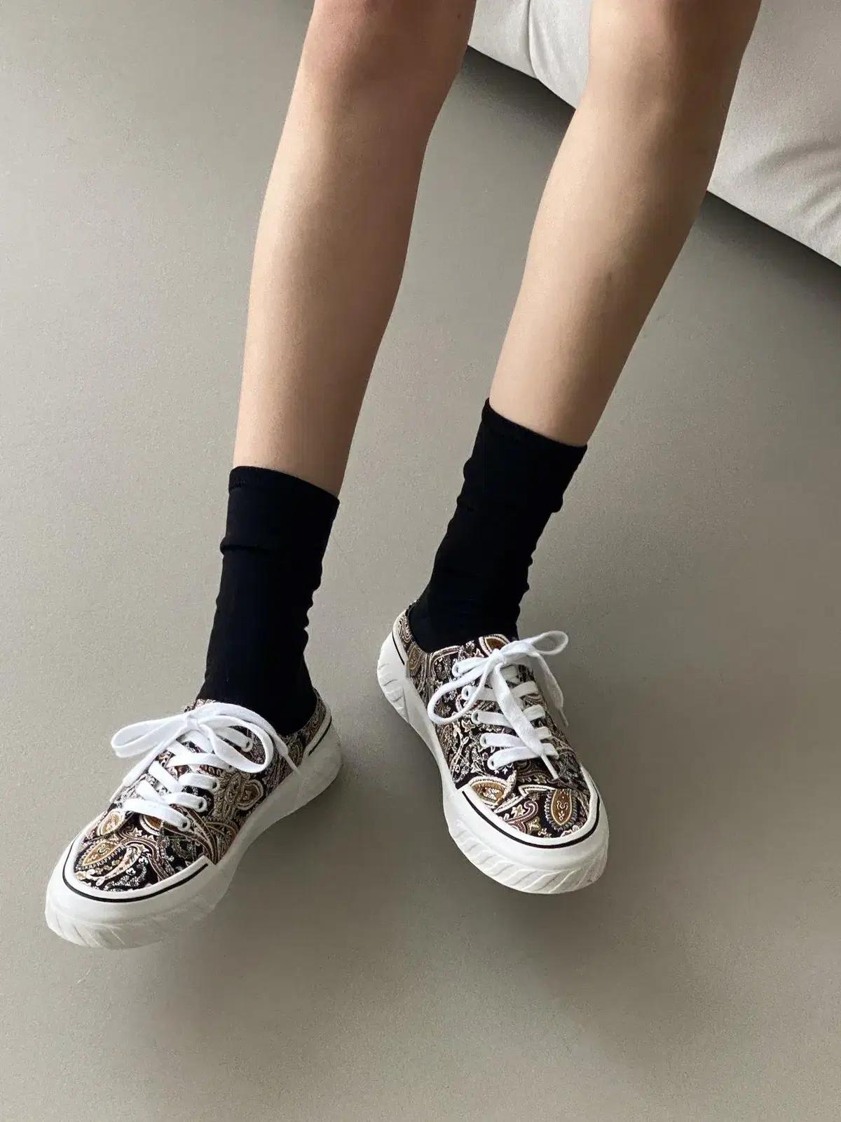 #세일 9347 에스닉 반스니커즈 225 레드 9