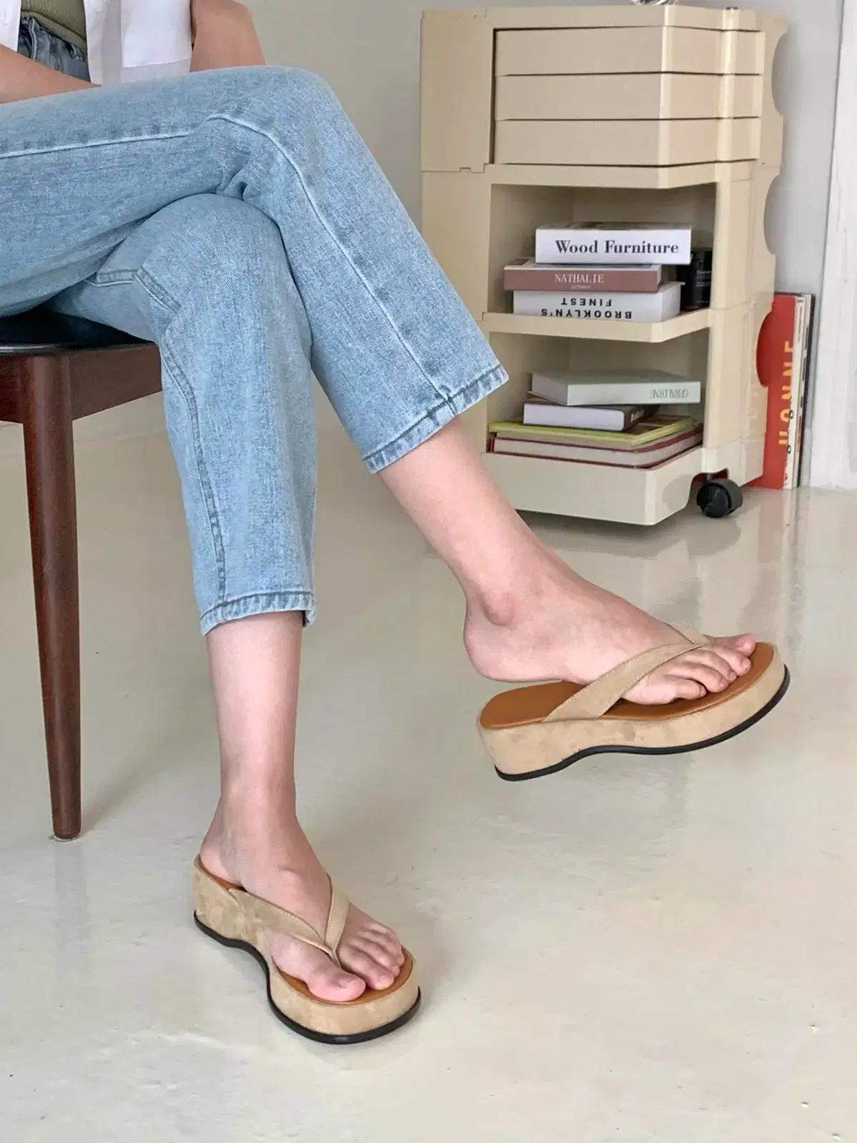 #세일 9304 스웨이드 배색플랫폼 5cm 쪼리슬리퍼 245 브라운 5