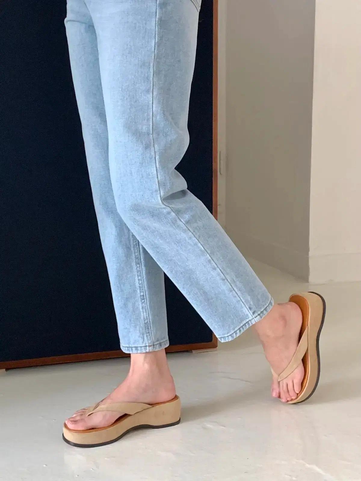 #세일 9304 스웨이드 배색플랫폼 5cm 쪼리슬리퍼 245 브라운 10