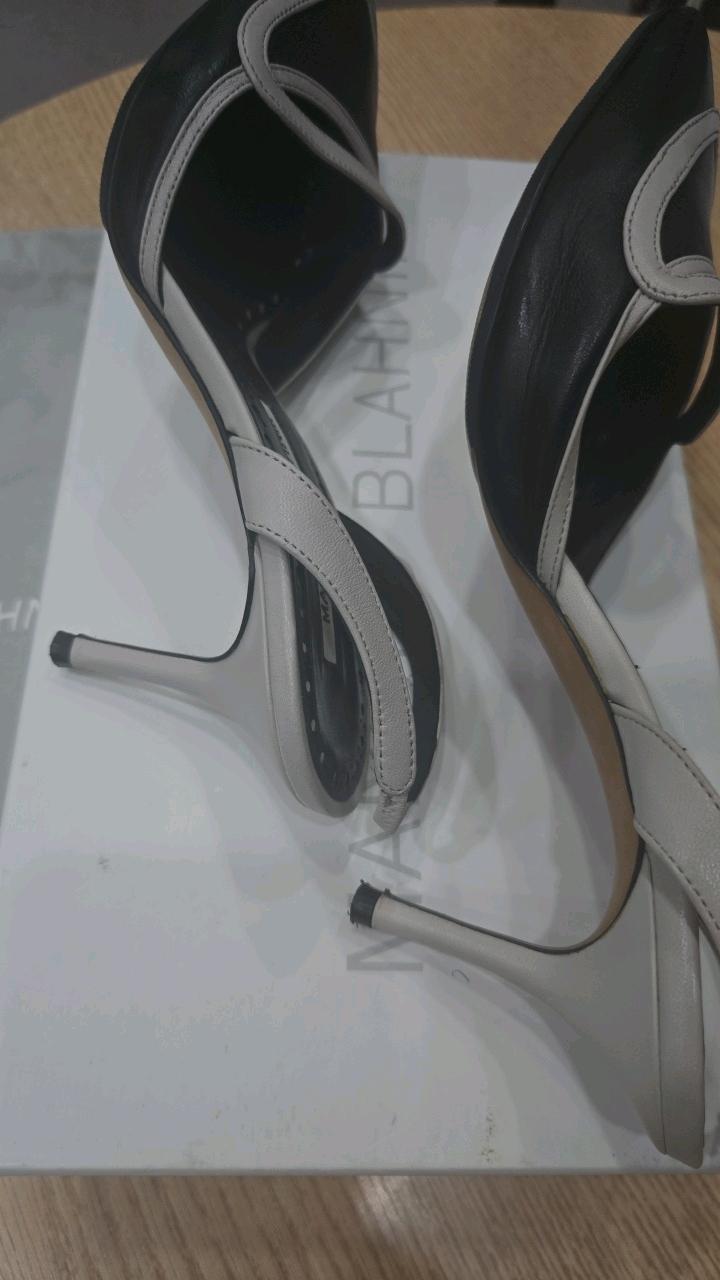 마놀로 블라닉 에비오나슬리 나파 레더 슬링백 힐 블랙 4