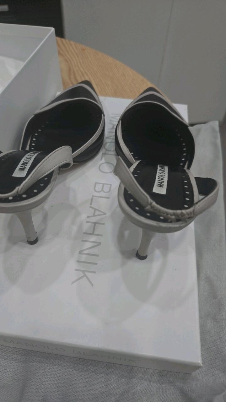 마놀로 블라닉 에비오나슬리 나파 레더 슬링백 힐 블랙 5
