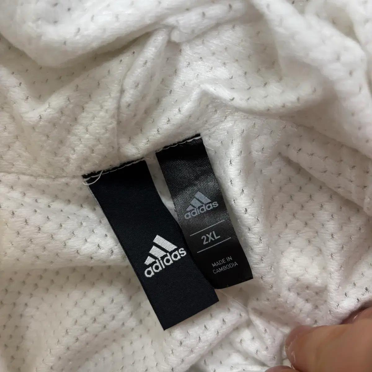 아디다스 이큅먼트 화이트 후드 바람막이 4