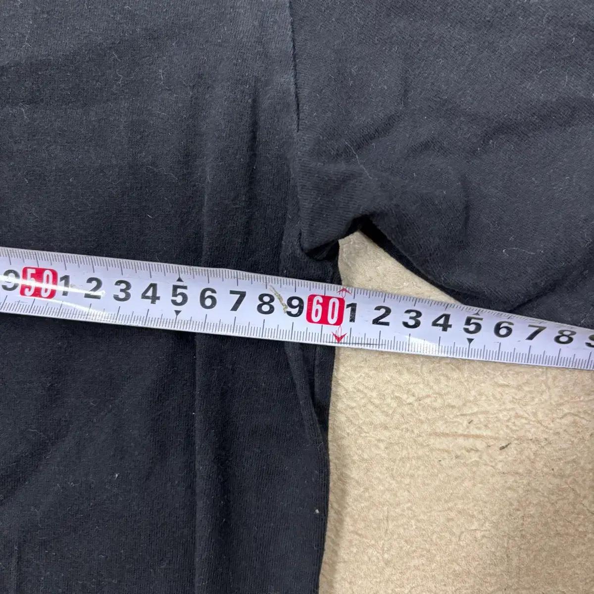 노매뉴얼 빅로고 블랙 반팔티 7