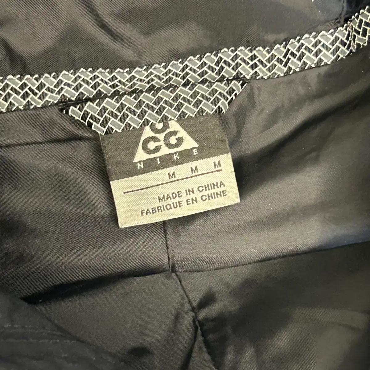 M 나이키 ACG 블랙 바람막이 5