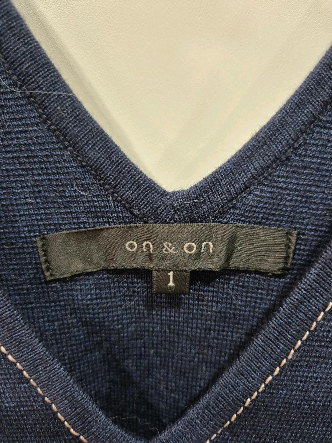On&On 네이비 V넥 니트 원피스 1사이즈 5