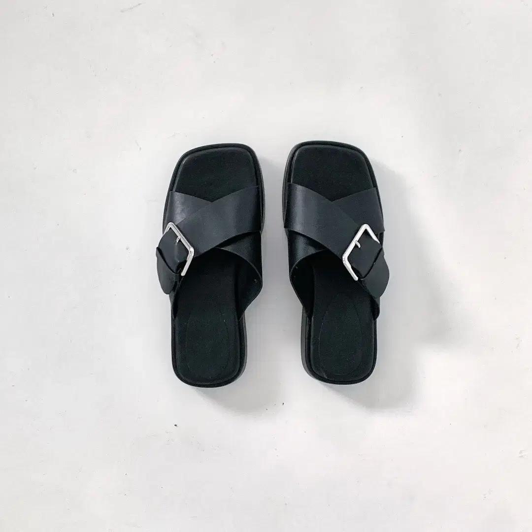 #세일 9362 와이드버클 3cm 슬리퍼 225 블랙-새상품 2