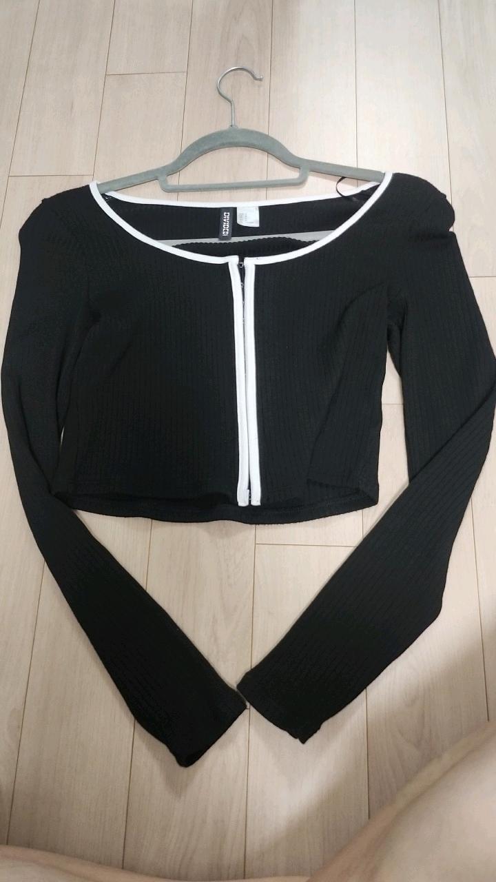 H&M Divided 배색 라인 골지 크롭 긴팔 티셔츠 2