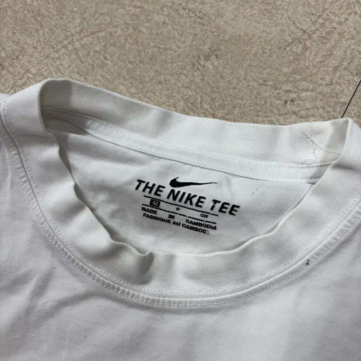 나이키 멀티로고 화이트 반팔티 4