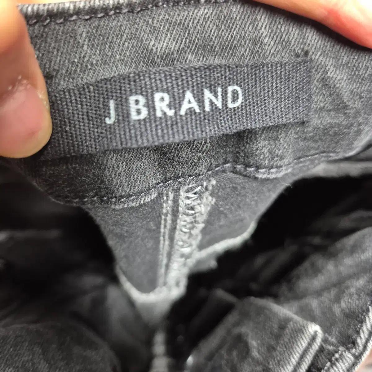 J BRAND 블랙 데님 팬츠 3