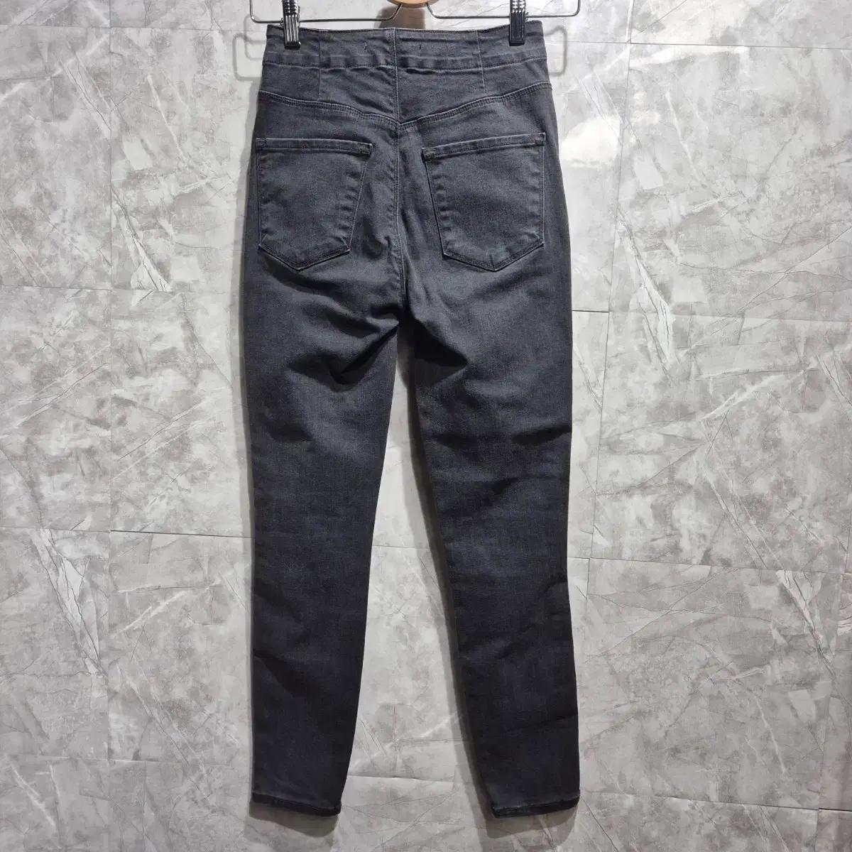 J BRAND 블랙 데님 팬츠 9