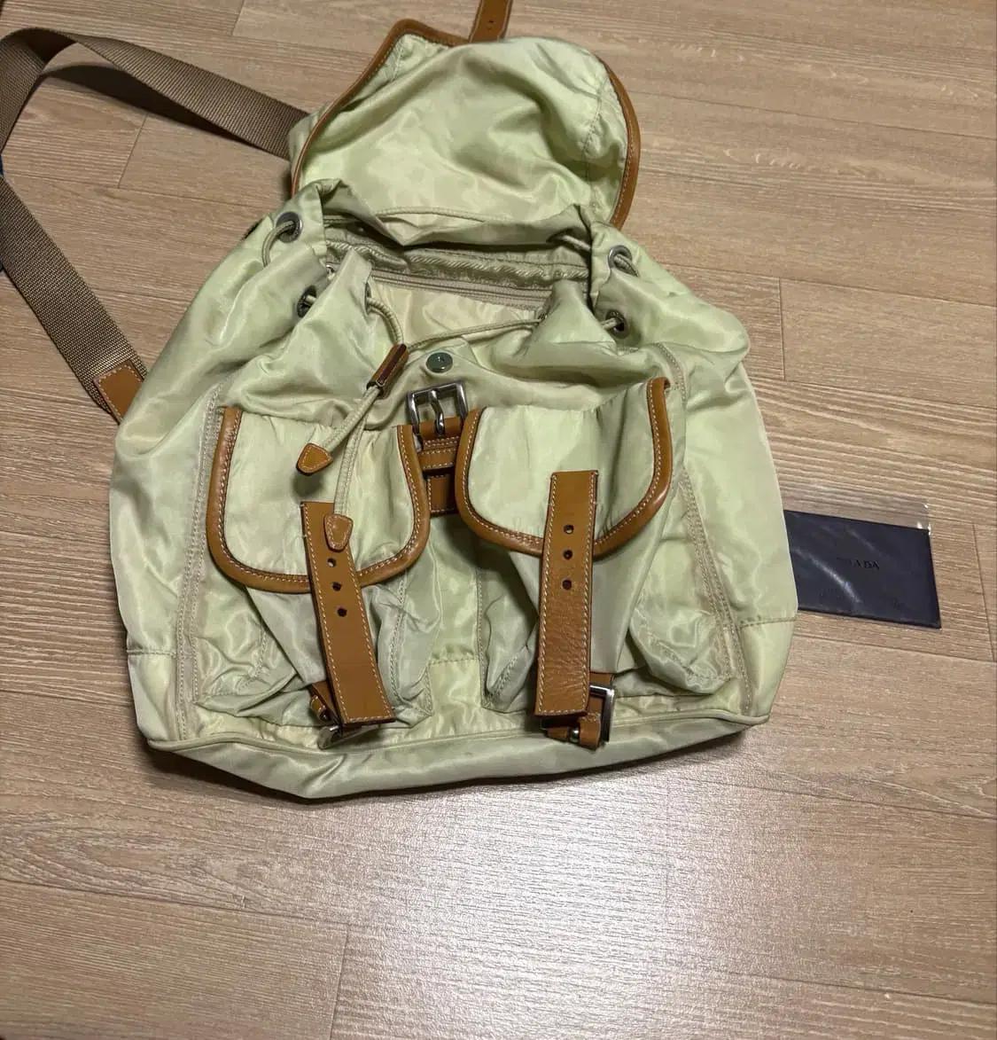 프라다 아이보리 백팩 9