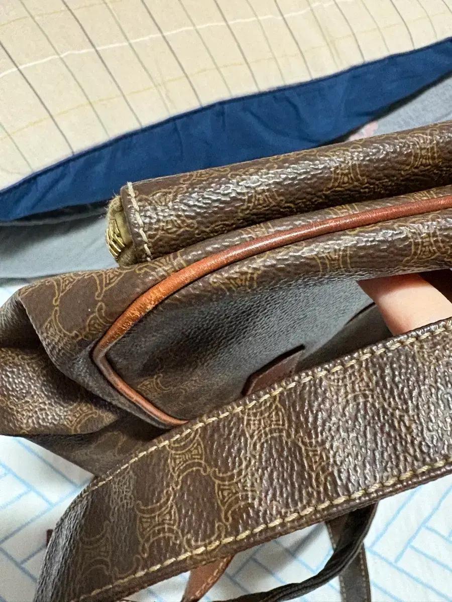 셀린느 마카담 백팩 브라운 7