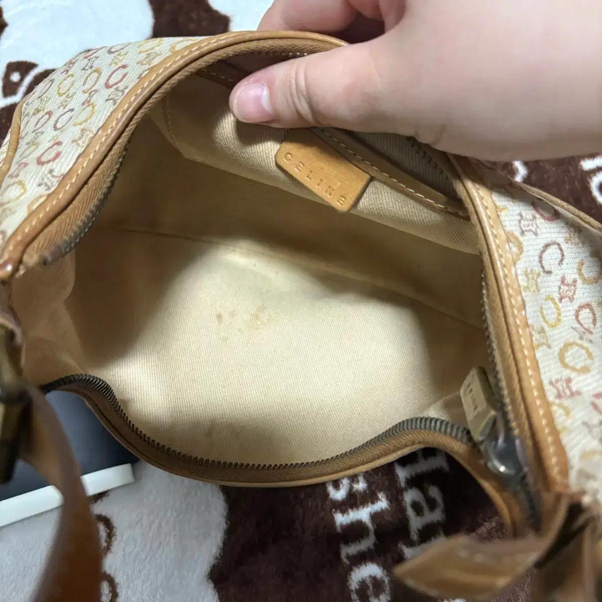 셀린느 마카담 미니 숄더백 6