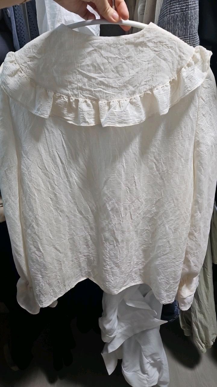 미쏘 프릴 넥 리본 블라우스 아이보리 4