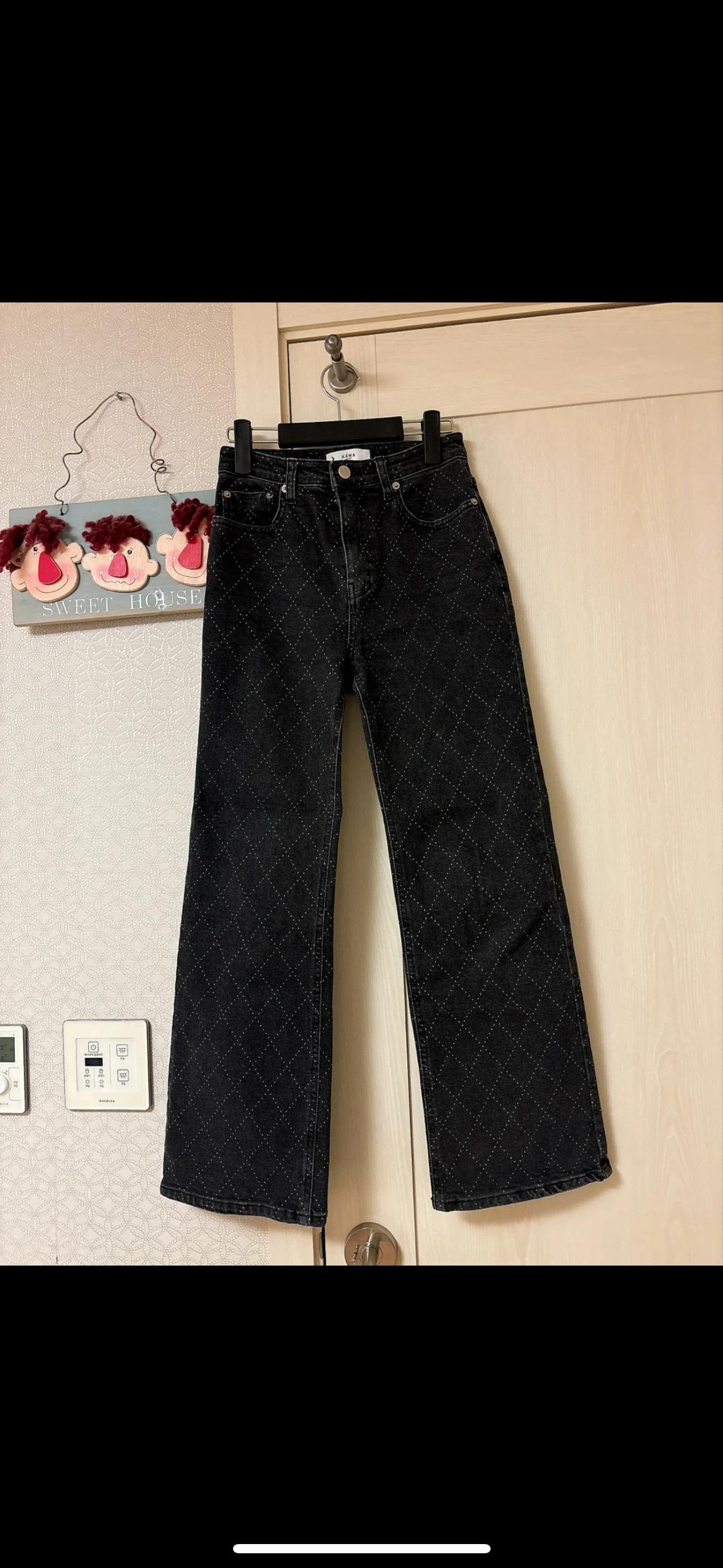 하와 다이아몬드 퀼팅 패턴 블랙 데님 팬츠 3
