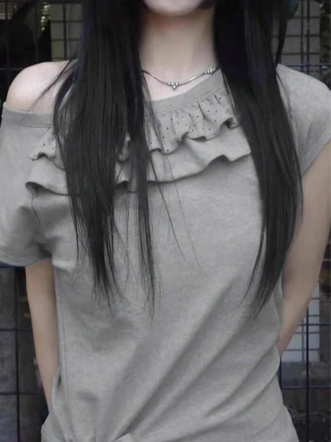 프릴 디테일 그레이 반팔 티셔츠 2