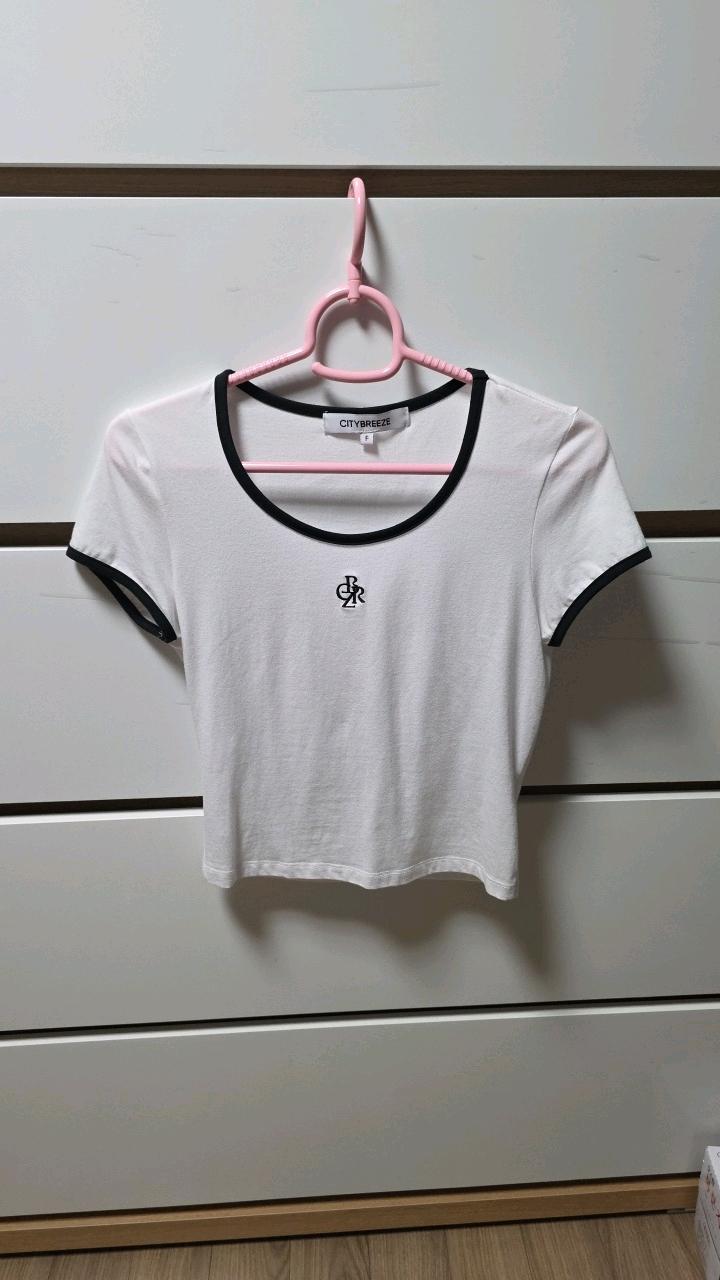시티브리즈 로고 배색 크롭 반팔 티셔츠 2