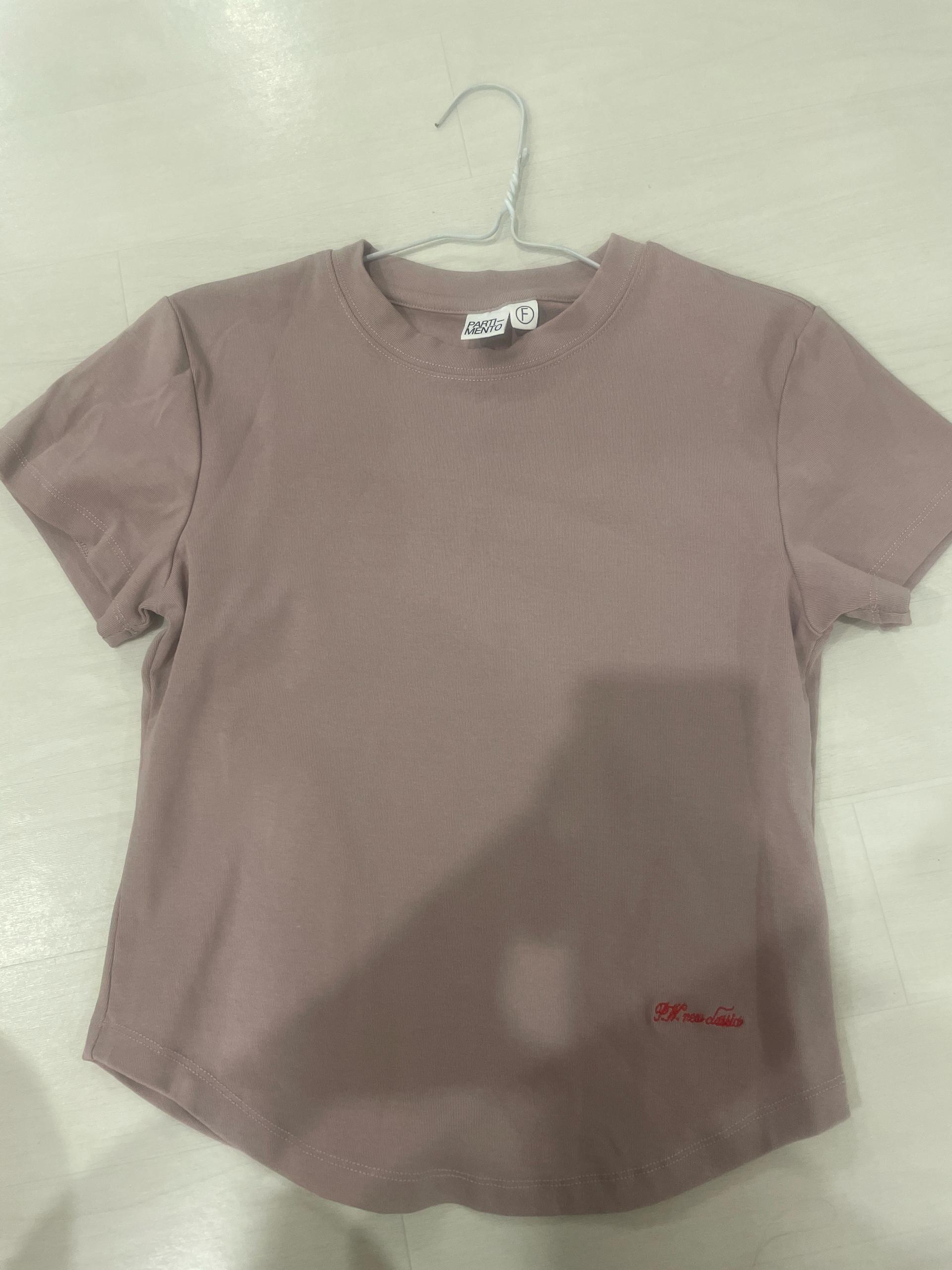 파르티멘토 자수 포인트 반팔 티셔츠 2