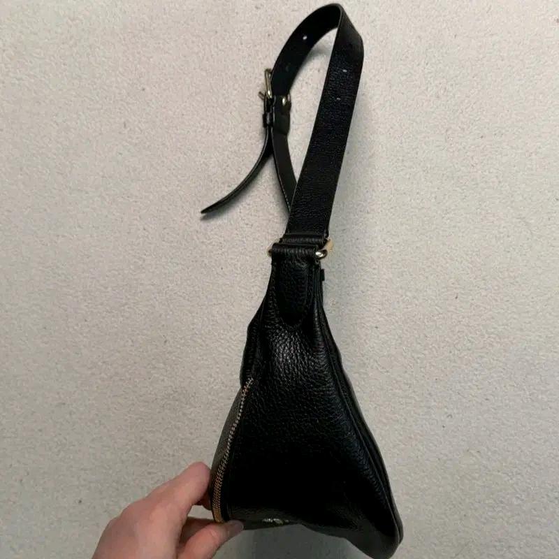 코치 가죽 힙색 블랙 4