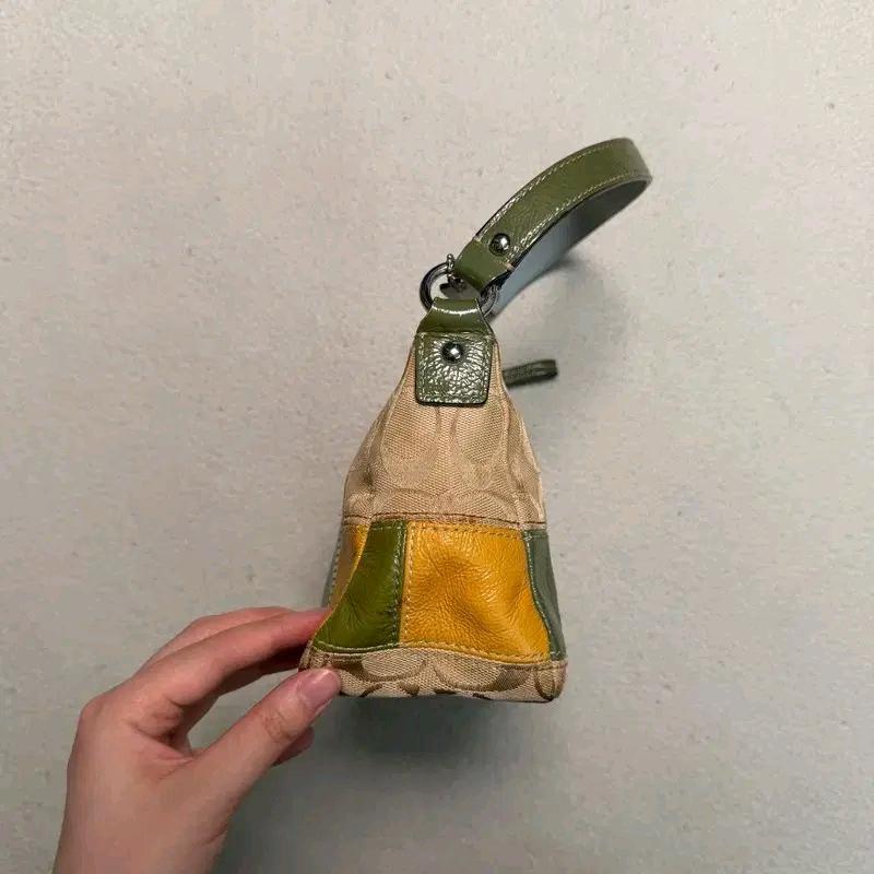 코치 시그니처 패치워크 숄더백 3