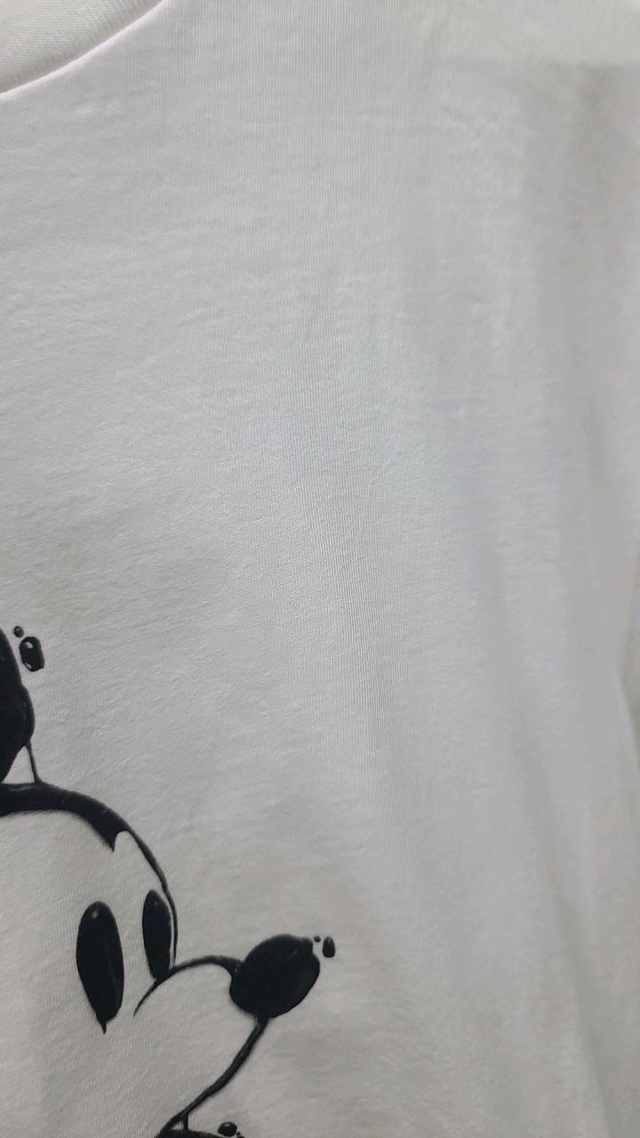 유니클로 UT 미키 마우스 그래픽 반팔 티셔츠 4