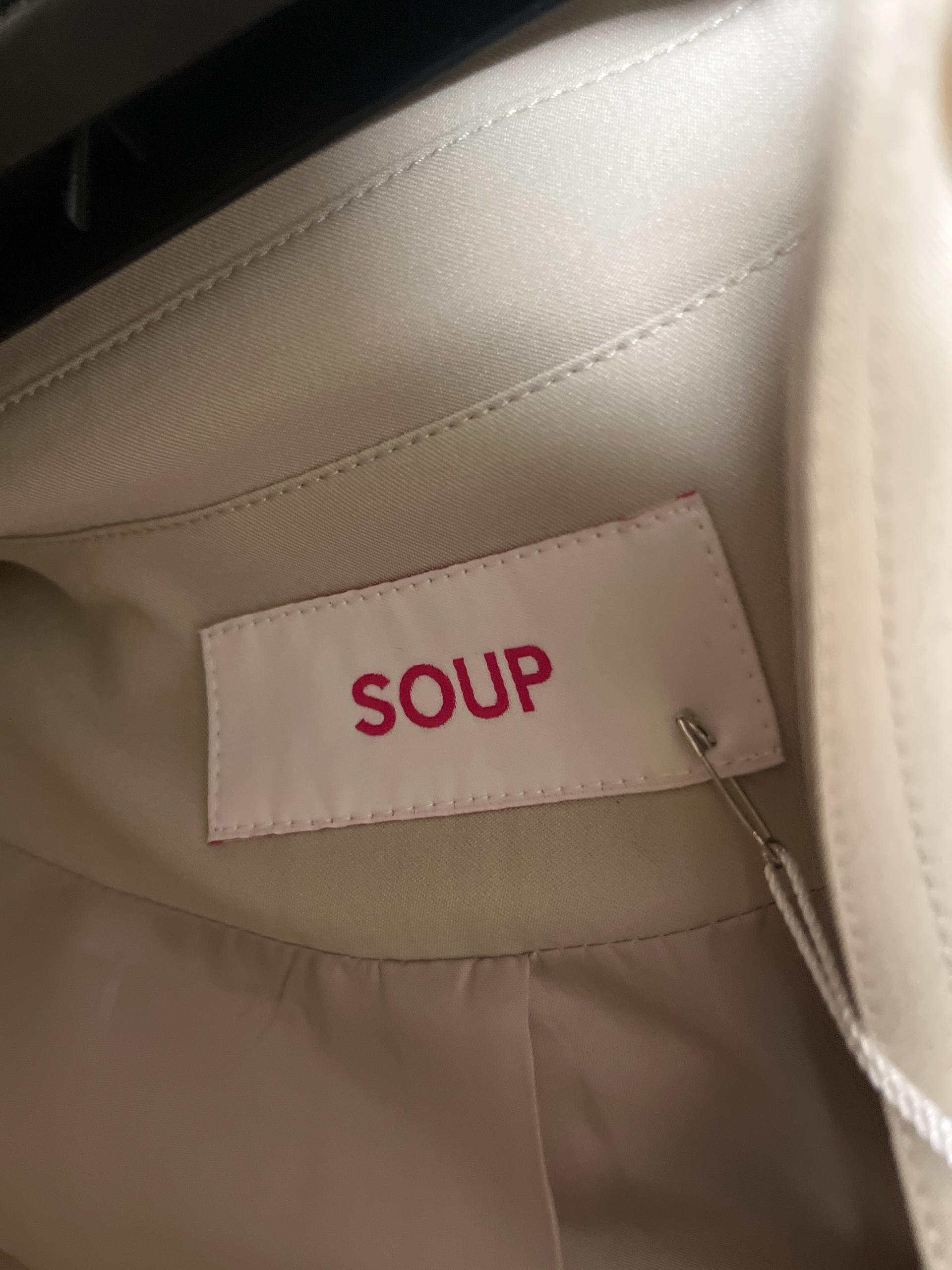 SOUP 베이지 숏 트렌치 재킷 4