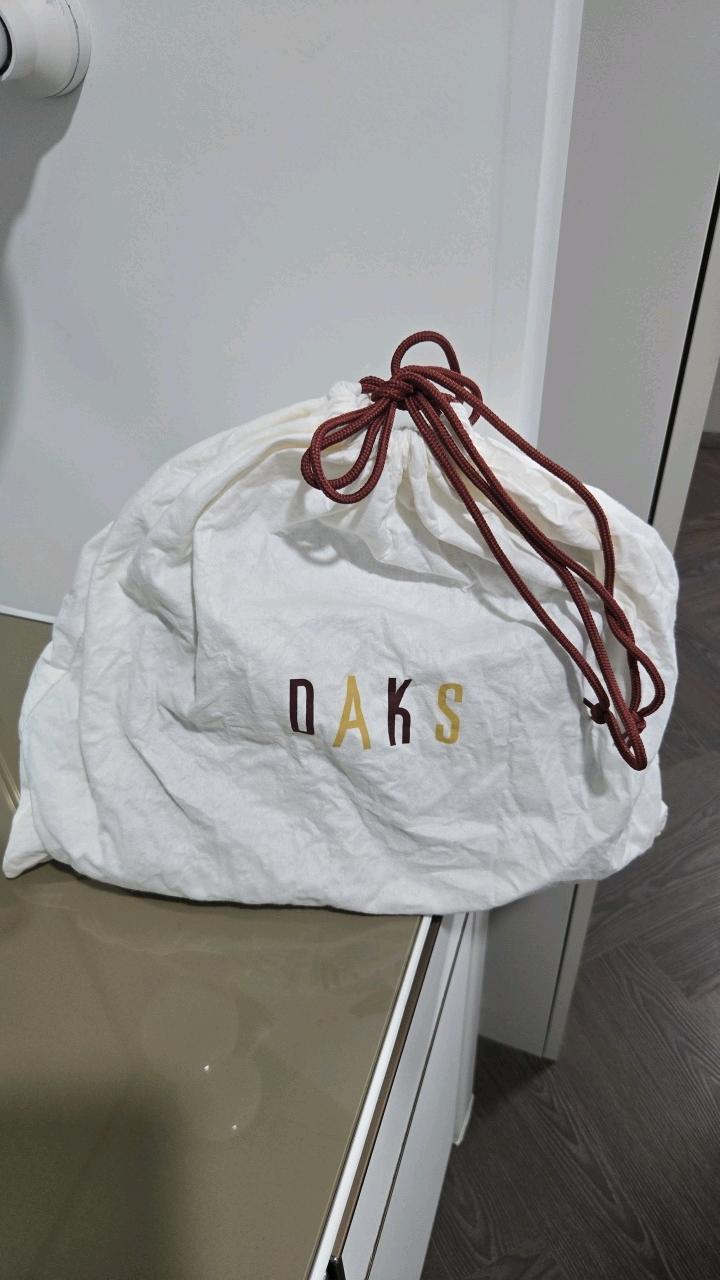 닥스 블랙 가죽 엠보 자수 숄더백 8