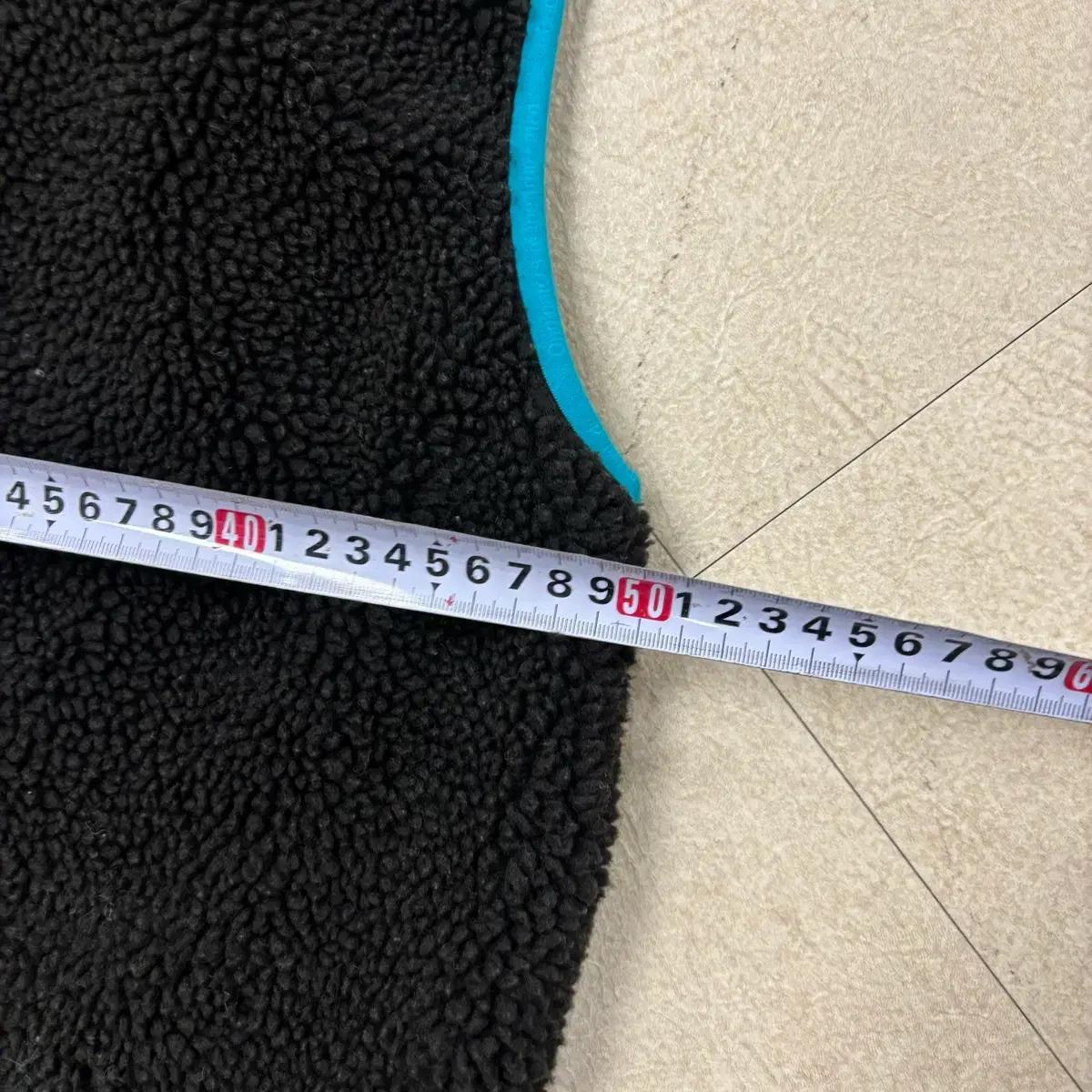 뉴에라 배색 플리스 조끼 6