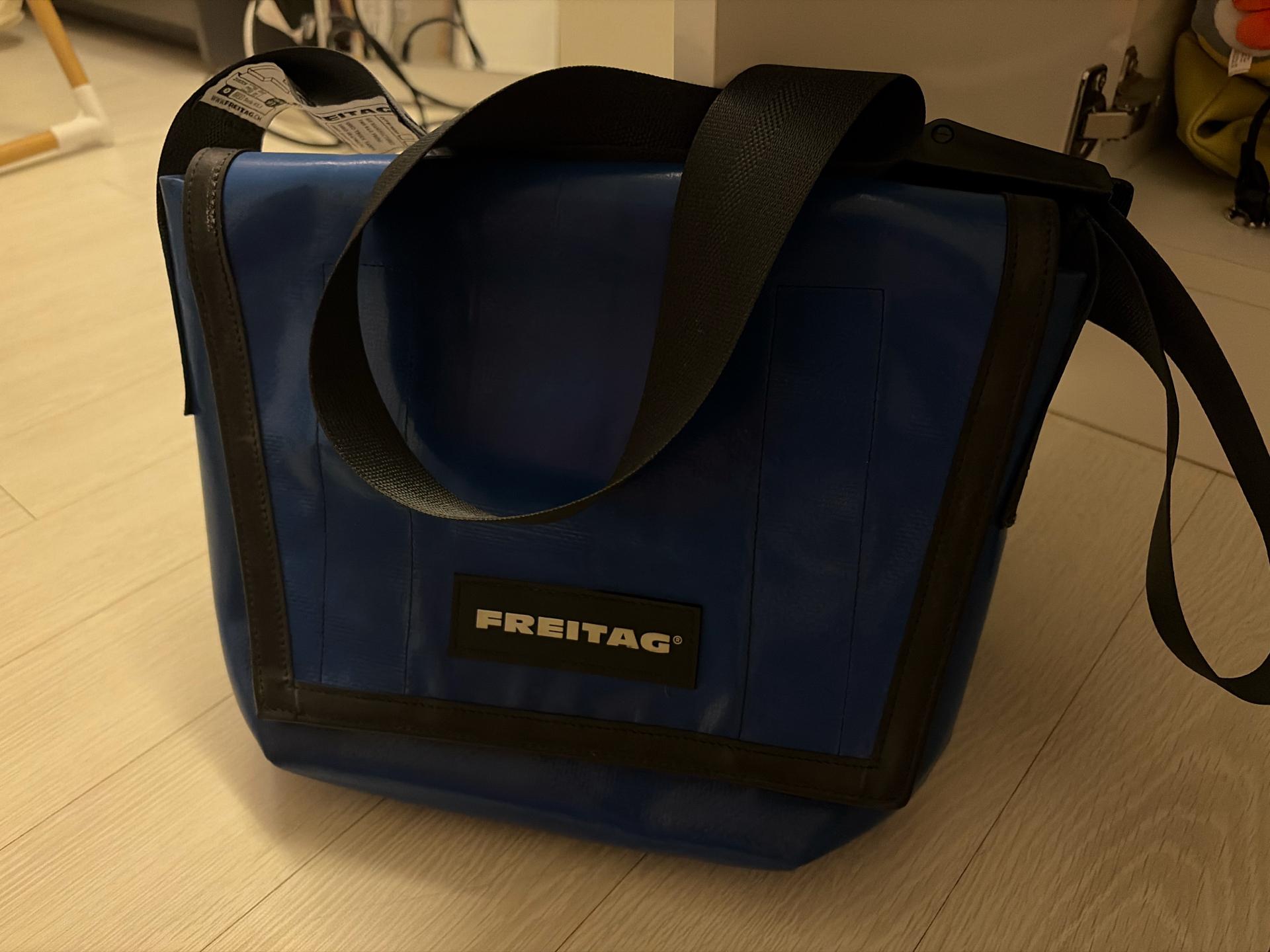 프라이탁 블루 타폴린 메신저백 2