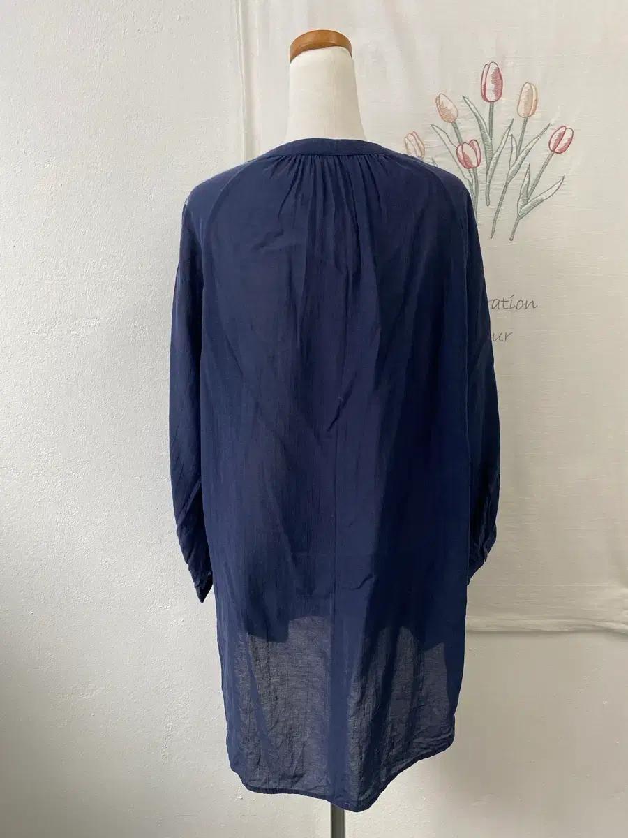 네이비 자수 린넨 롱 블라우스 334 7